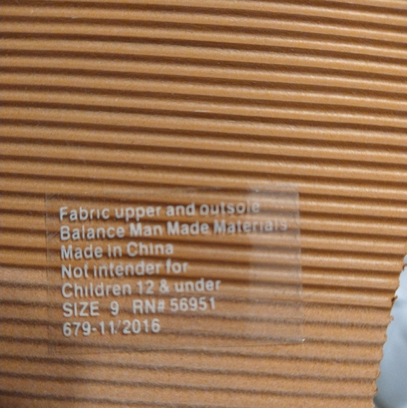 Flip Flop Sandals New Tan with Black Feather Size 9 - Picture 5 of 6